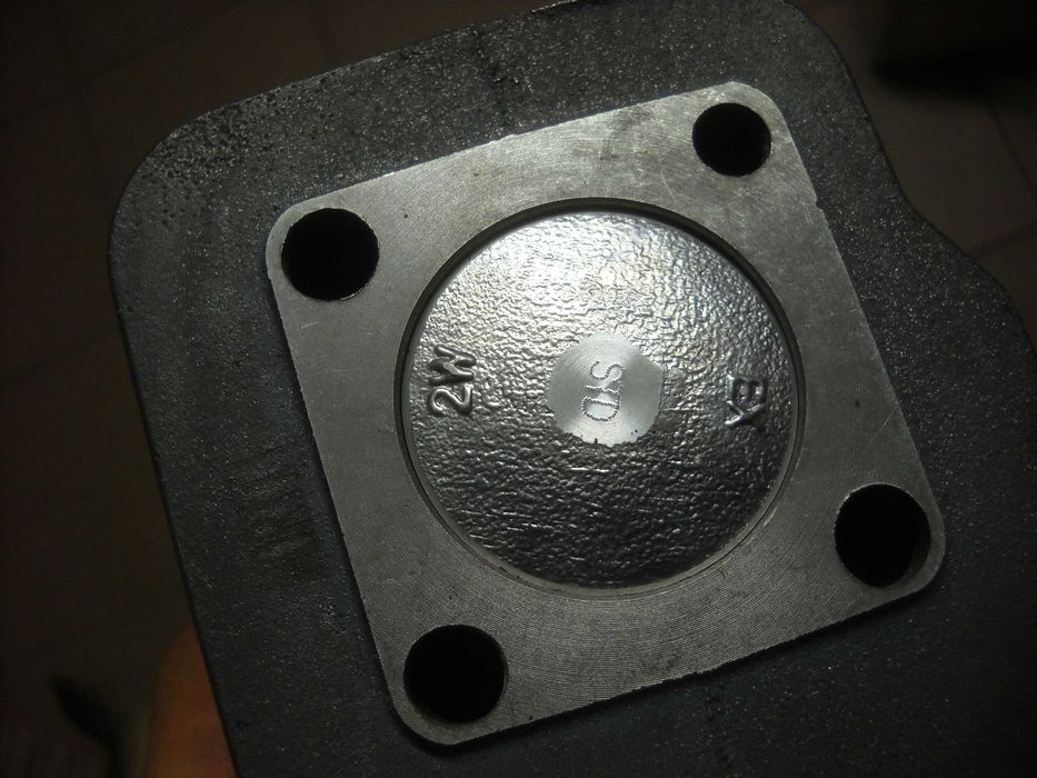 Tłok ,cylinder żeliwny