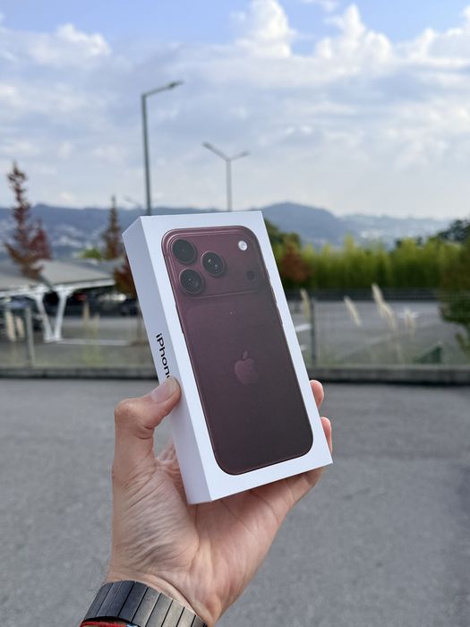 Apple iPhone 18 Pro 256Gb Bordô - Pague em até 60x