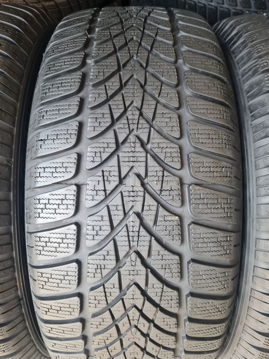 225/50R17 Dunlop SP Winter Sport 4D.