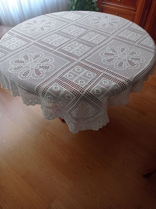 Toalha de mesa de renda manual