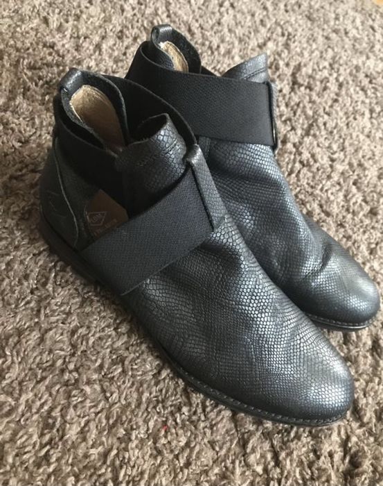 Весняні ботінки, сапожки.