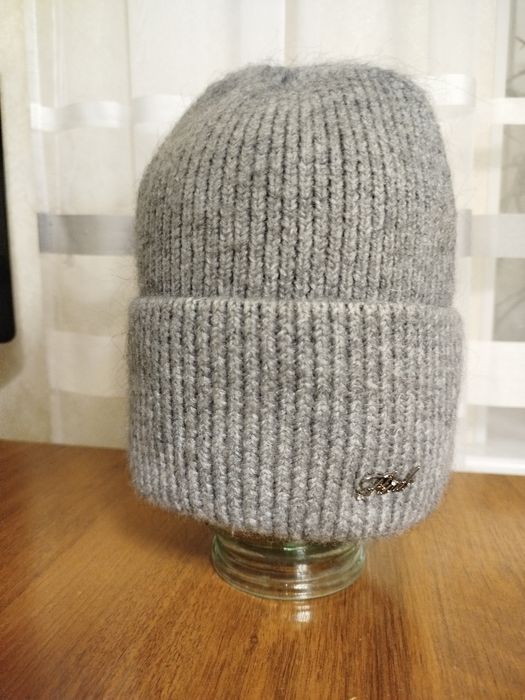 Шапка жіноча тепла