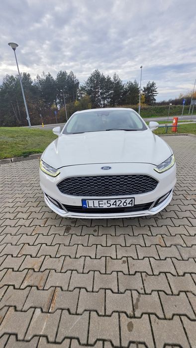 Sprzedam FORD MONDEO viginale hybryda, spalanie 5- 5,5 na 100 km