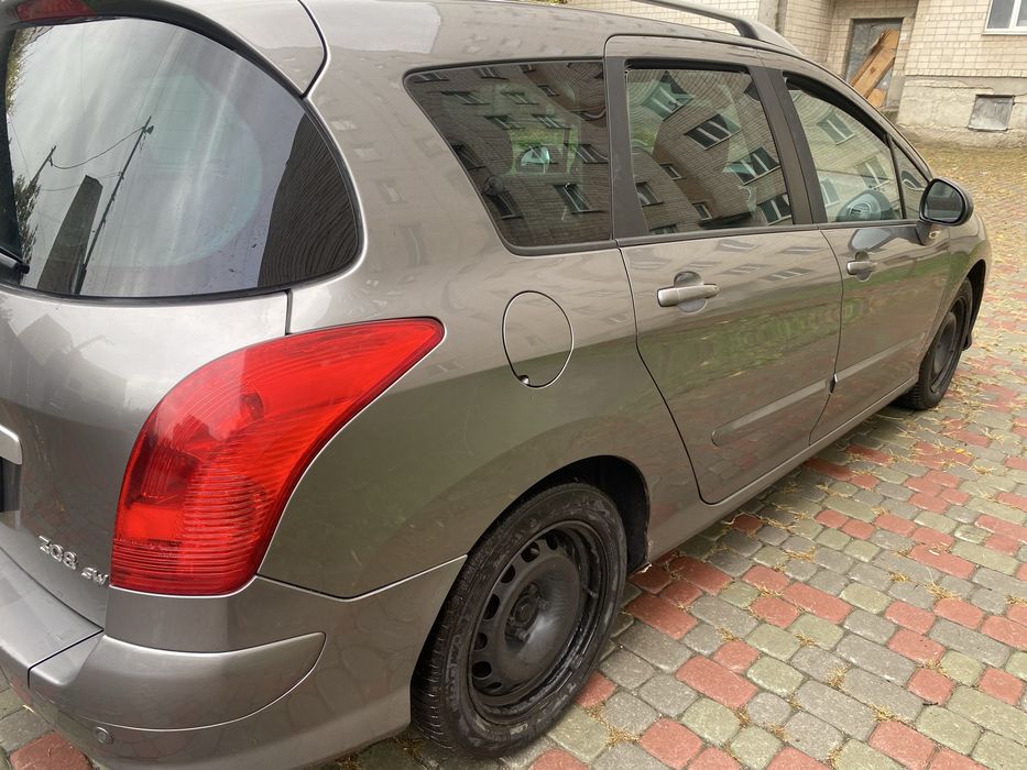 автомобіль Пежо 308 1.6 дизель