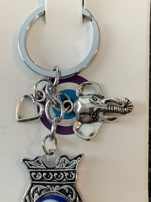 Porta-chaves olho gordo mão e elefante