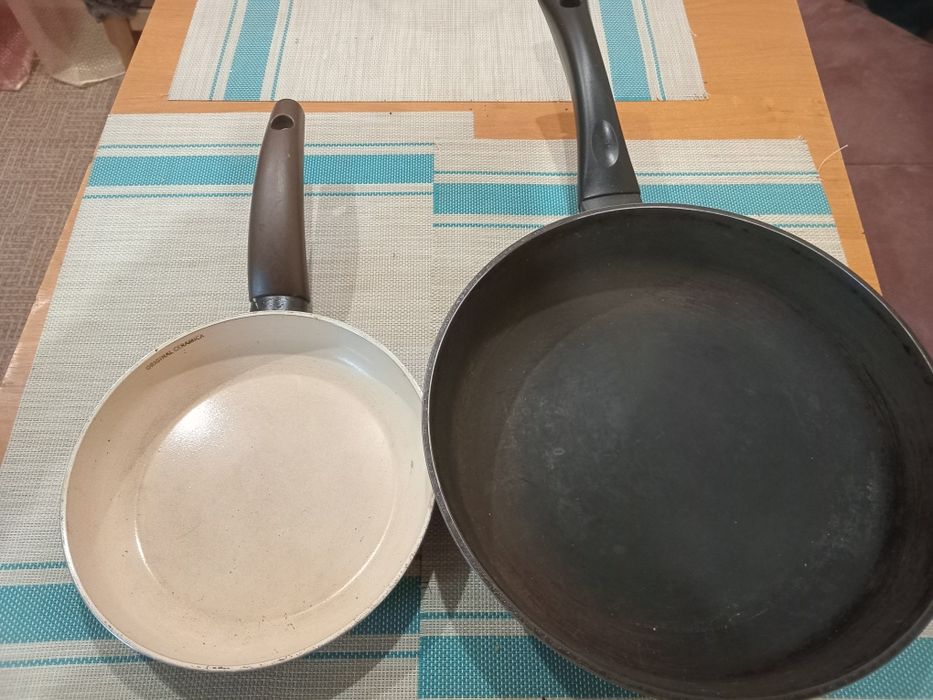 2 сковороди / пательні