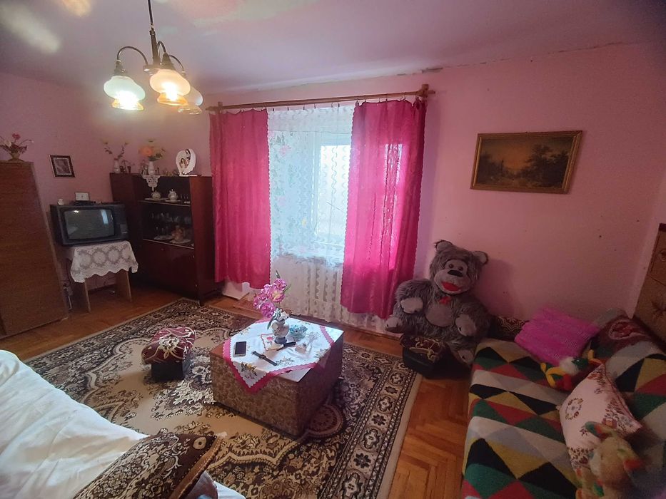 ОДНОКІМНАТНА квартира 35.6 кв.м. 5 поверх (дах повністю справний) ОСББ