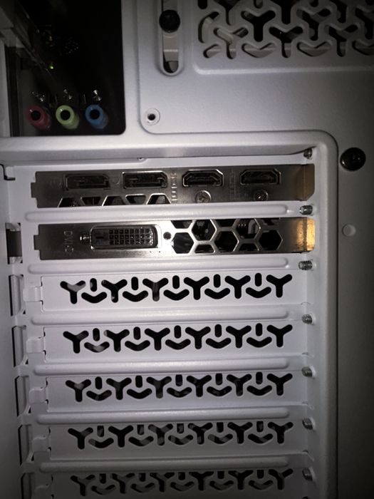 Vendo uma gtx 1060 6gb boa para jogos