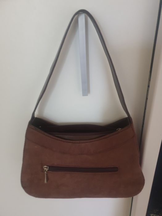 Firmowa zamszowa torebka