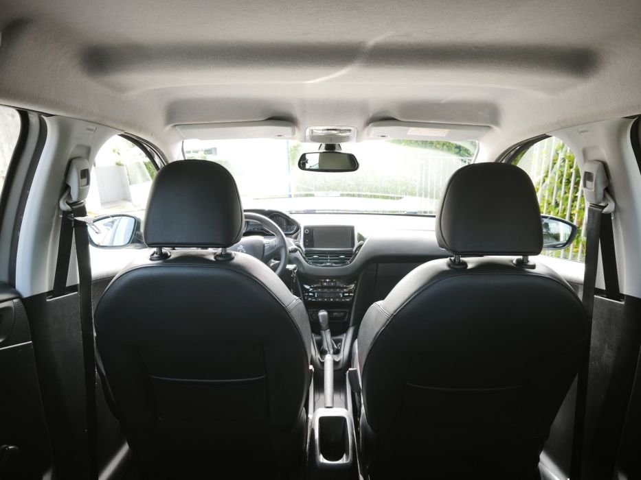 Peugeot 208 1.6 BlueHDi - Económico e bem equipado