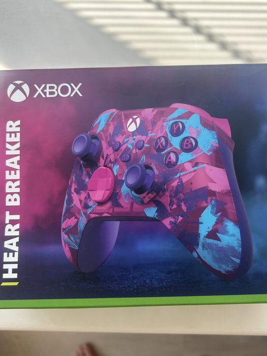 Microsoft Xbox Wireless Heart Breaker Special Edition