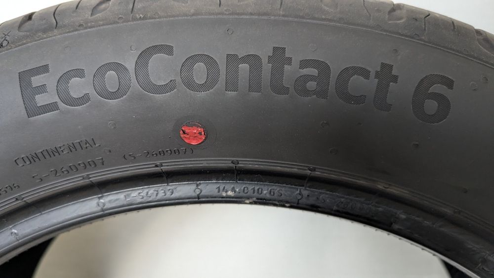 Continental EcoContact 6  215/50 r17 95 V XL   DOT 4025