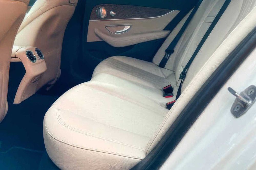 Mercedes-Benz E-Class E 300      2018