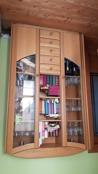 Funkcjonalna i tania przeszklona witryna dębowa o szerokości 130 cm!!!