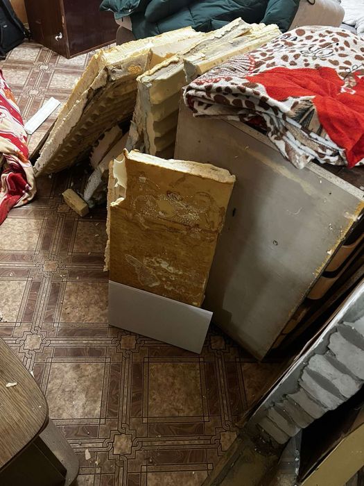 Вывоз мусора, хлама, веток. Вивіз сміття. Грузчики. Авто Volva