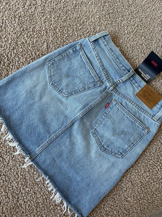 Nowa spodnica levis xs