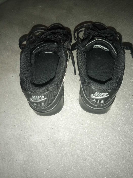 Tênis Nike Air pretos