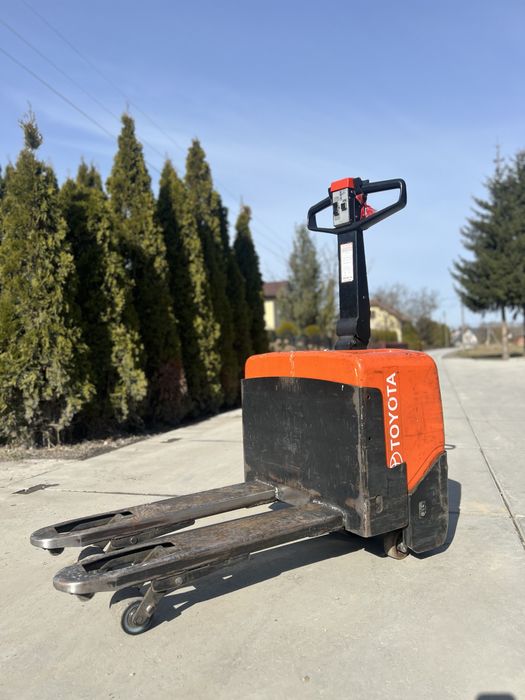 Toyota PP13 – wózek paletowy elektryczny | sprawny