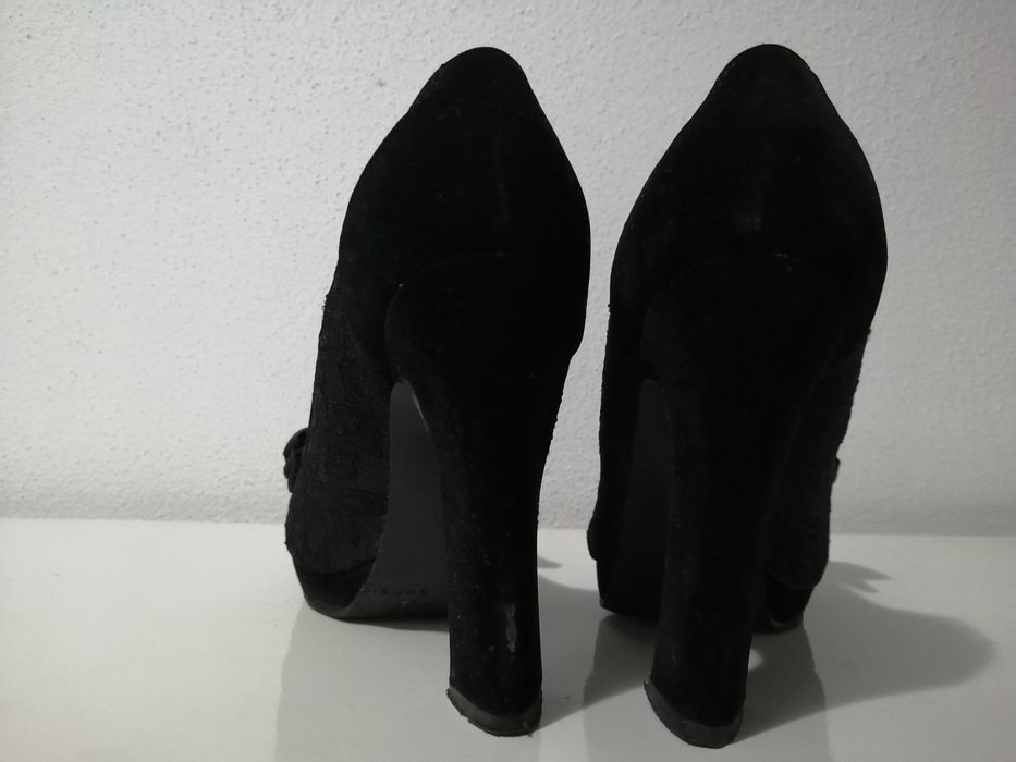 Sapato preto tacão alto