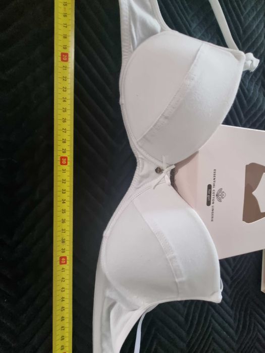 Biustonosz dla dziewczynki roz.80BB