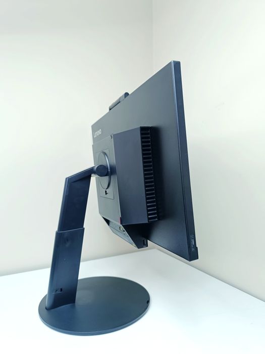 Моноблок Lenovo ThinkCentre 24 Gen3/Ryzen 3 PRO 3200GE/16GB/256GB/24"