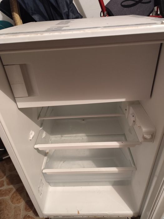 Lodówkę Bosch sprzedam.