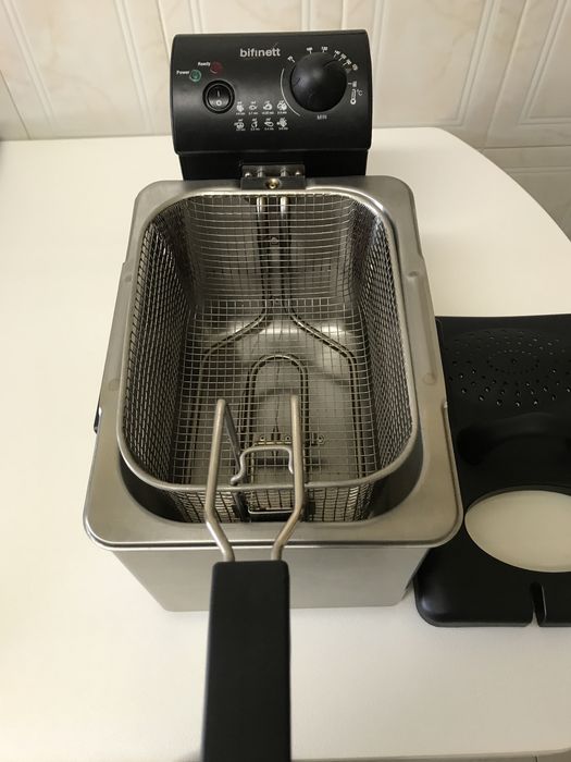 Fritadeira Eléctrica Bifinett 3 Lit  2100 W