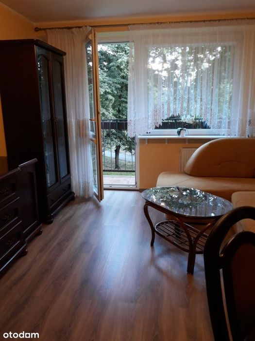 Wynajmę M-3, 2 pokoje, 1 piętro, winda, balkon. - Widok 3