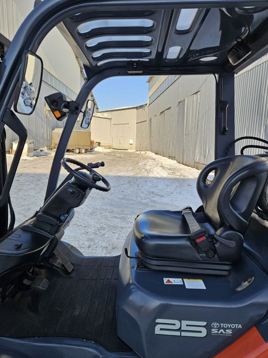 Навантажувач Toyota газ/бензин. Вилочный погрузчик Тойота 2,5 тонни