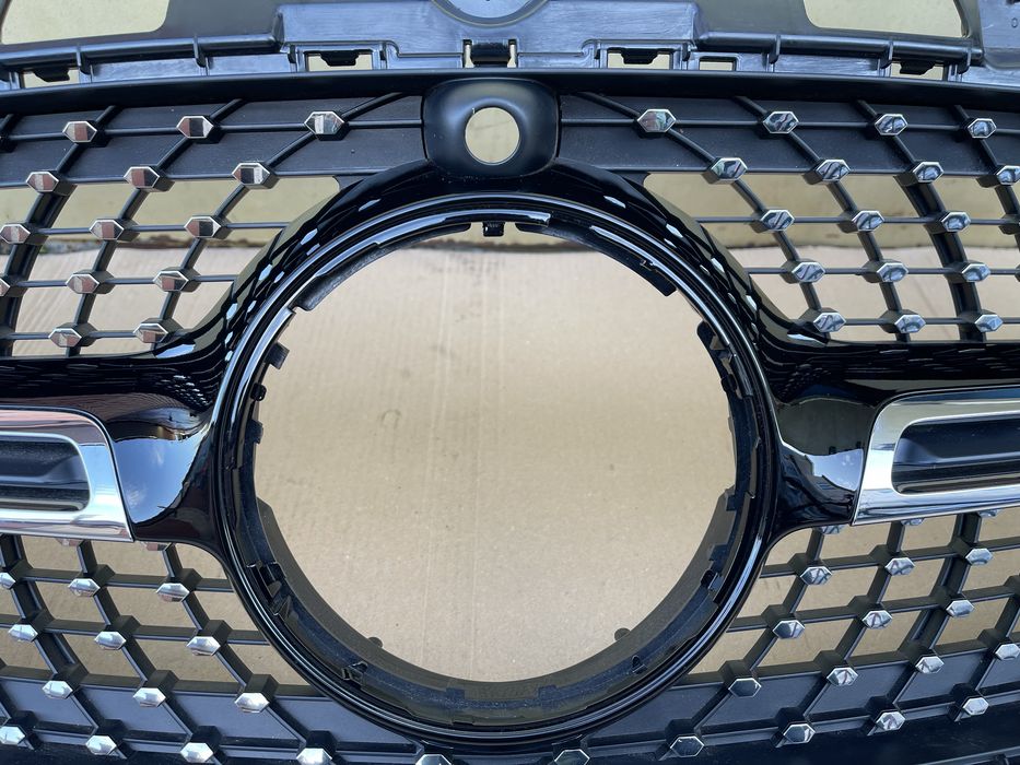 Решітка радіатора Mercedes GLA H247 W247 AMG Diamond A2478883901