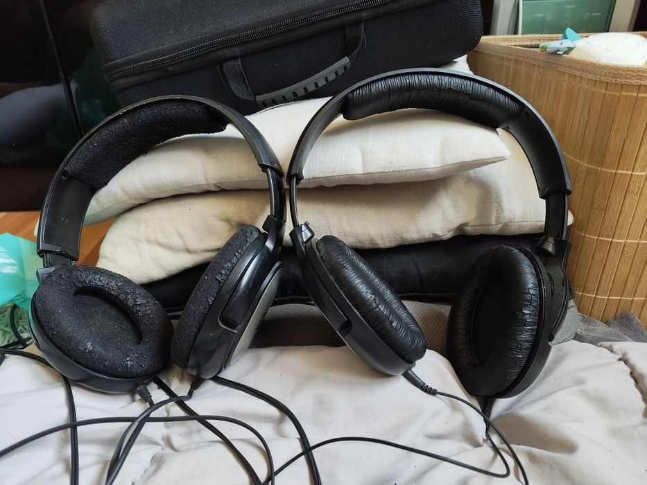 Headphones SennHeiser