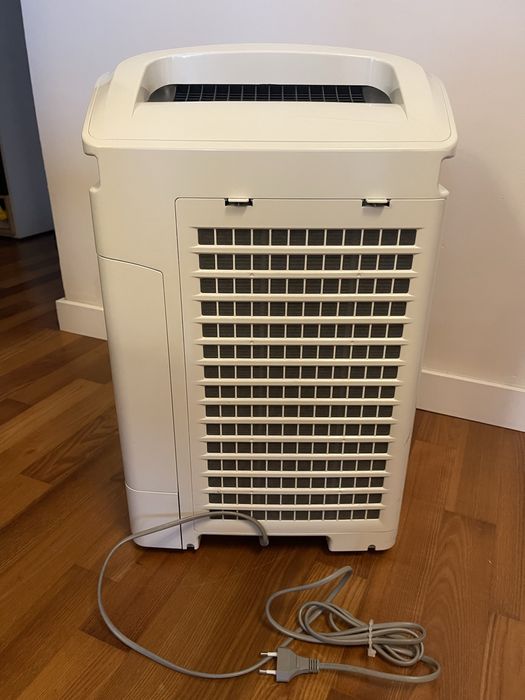 Sharp KC-A50EUW, oczyszczacz z nawilżaczem.