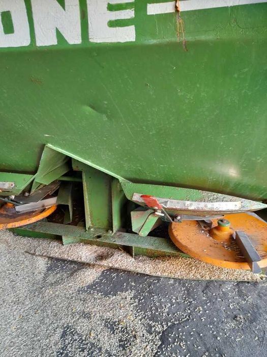 Sprzedam rozsiewacz do nawozu