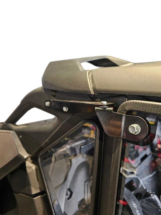 Szyby boczne Can-Am Maverick R