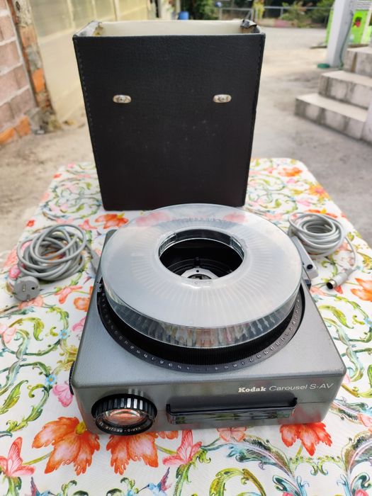 Kodak Slide Projector64297743568385123