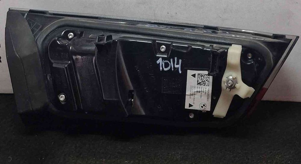 Farolim da Mala Direito H85A3BC5802 - BMW 3 Touring