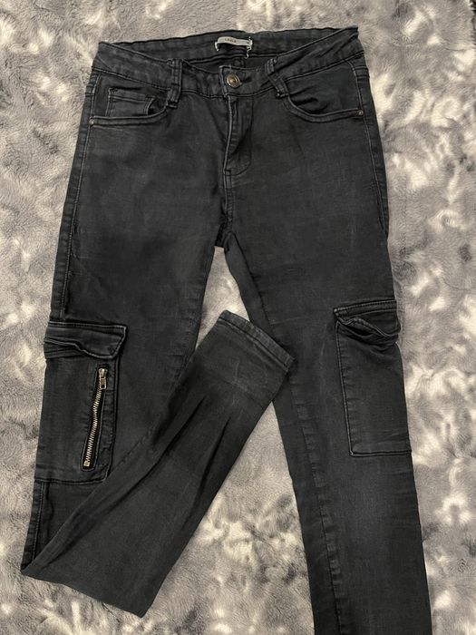 Jeansy z kieszeniami