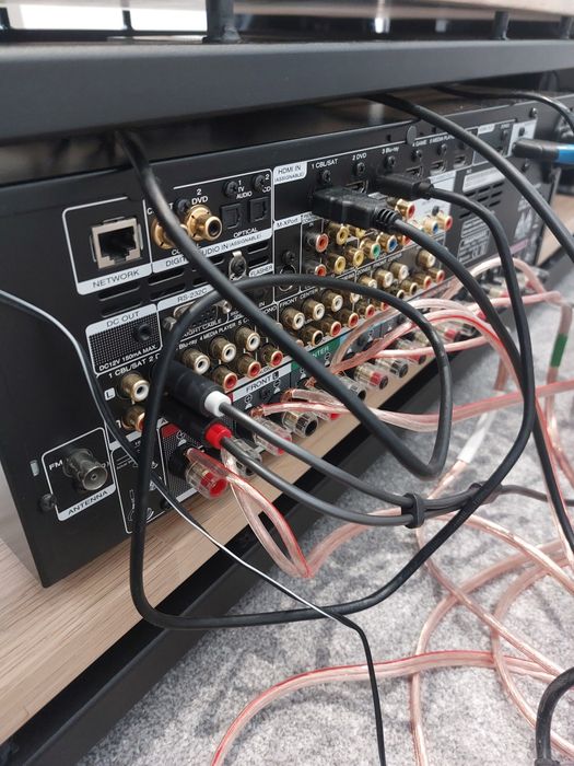 Sprzedam amplituner Marantz sr6008.  7.2