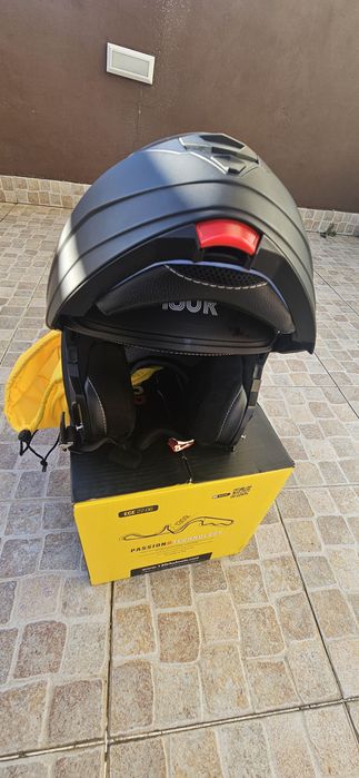 Capacete em excelente estado preto