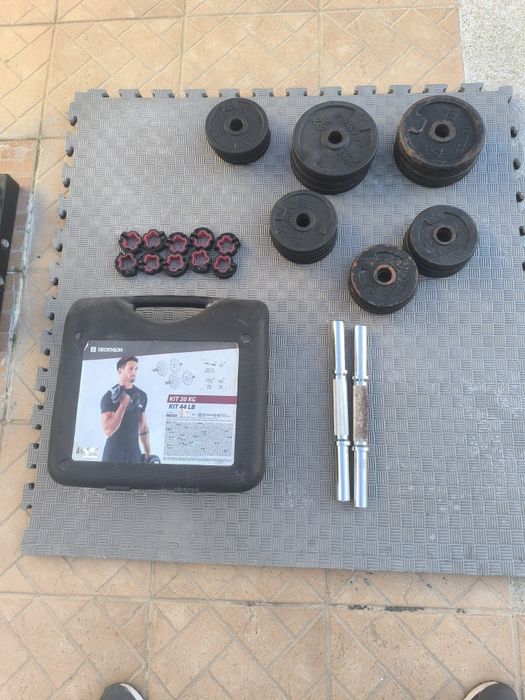 Kit musculação completo 152kg + suporte de discos + halteres + bloqueadores