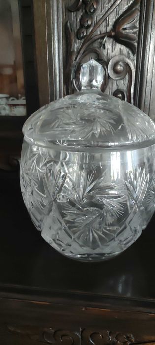 Kryształowa waza ponczowka