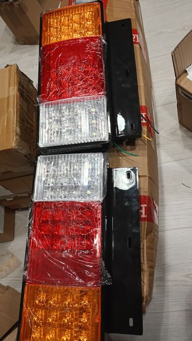 Tylne światła led samochodowe