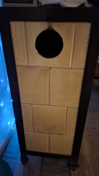 Piec kaflowy. Używany.