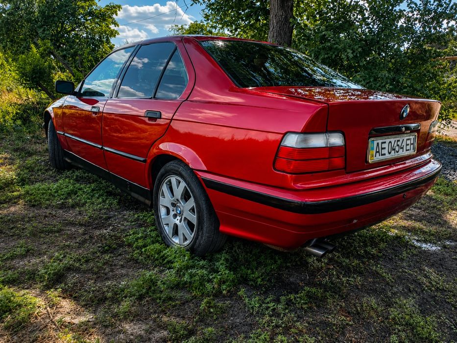 Продам  BMW E36.