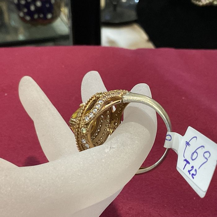 Anel em prata 925 banho de ouro medida 22 mm.      Anúncios abaixo