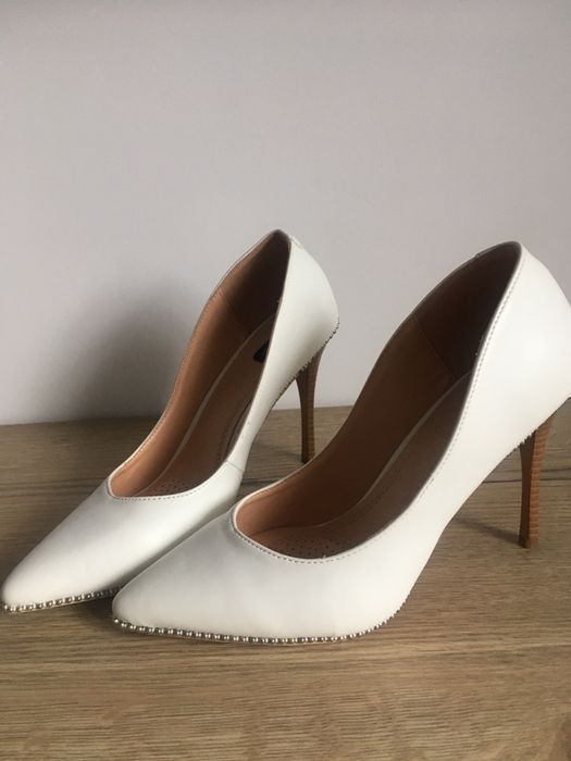 Szpilki białe ślubne nowe 38
