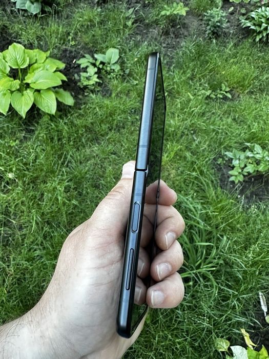 Samsung Galaxy z flip 3 5g