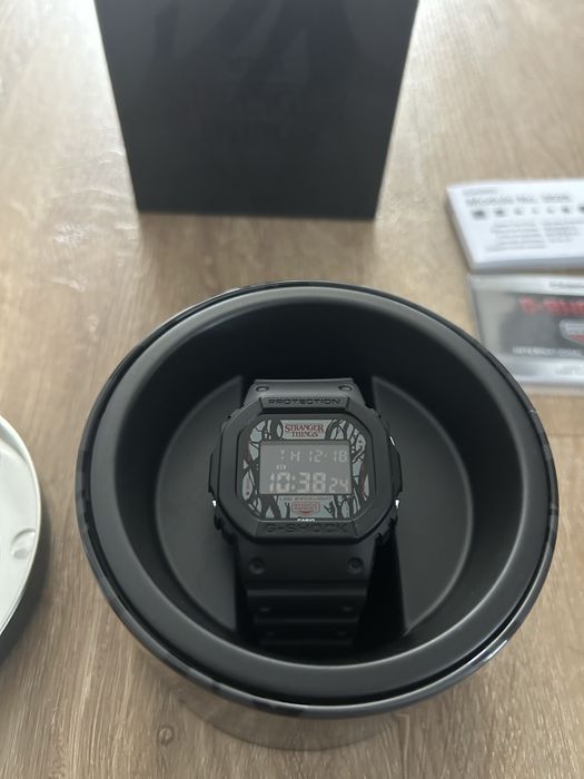 Relogio G-shock x Stranger things