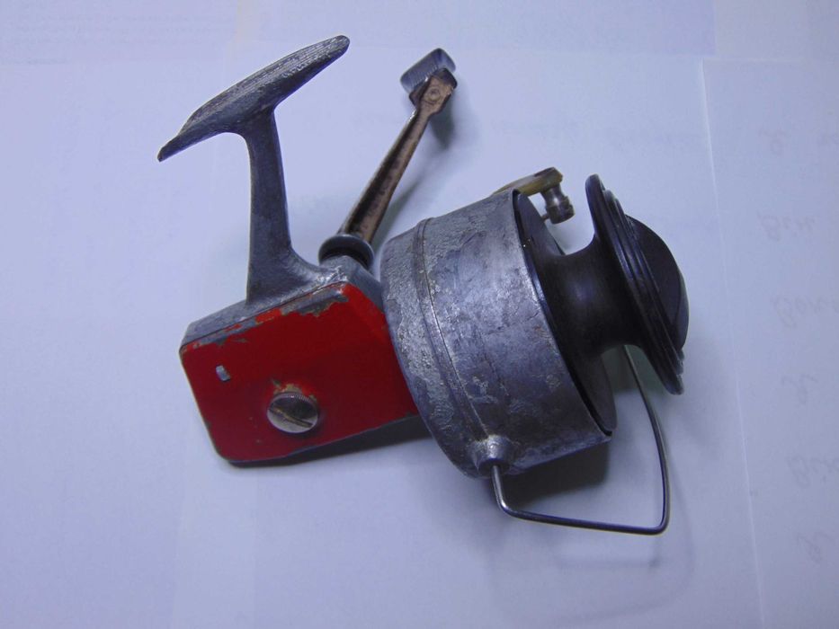 Безынерционная рыболовная катушка "Дельфин"