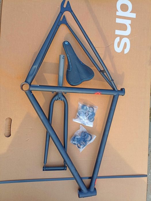 Nowy rama Framset Fuji ostre koło + stery widelec flip flop  Promocja